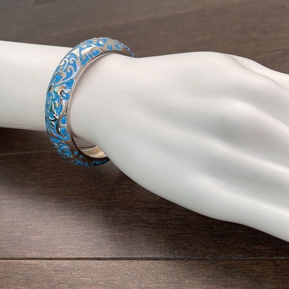 Women’s Silver Blue Hinged Bangle Bracelet, Fashion Jewellery - Picture 2 of 8